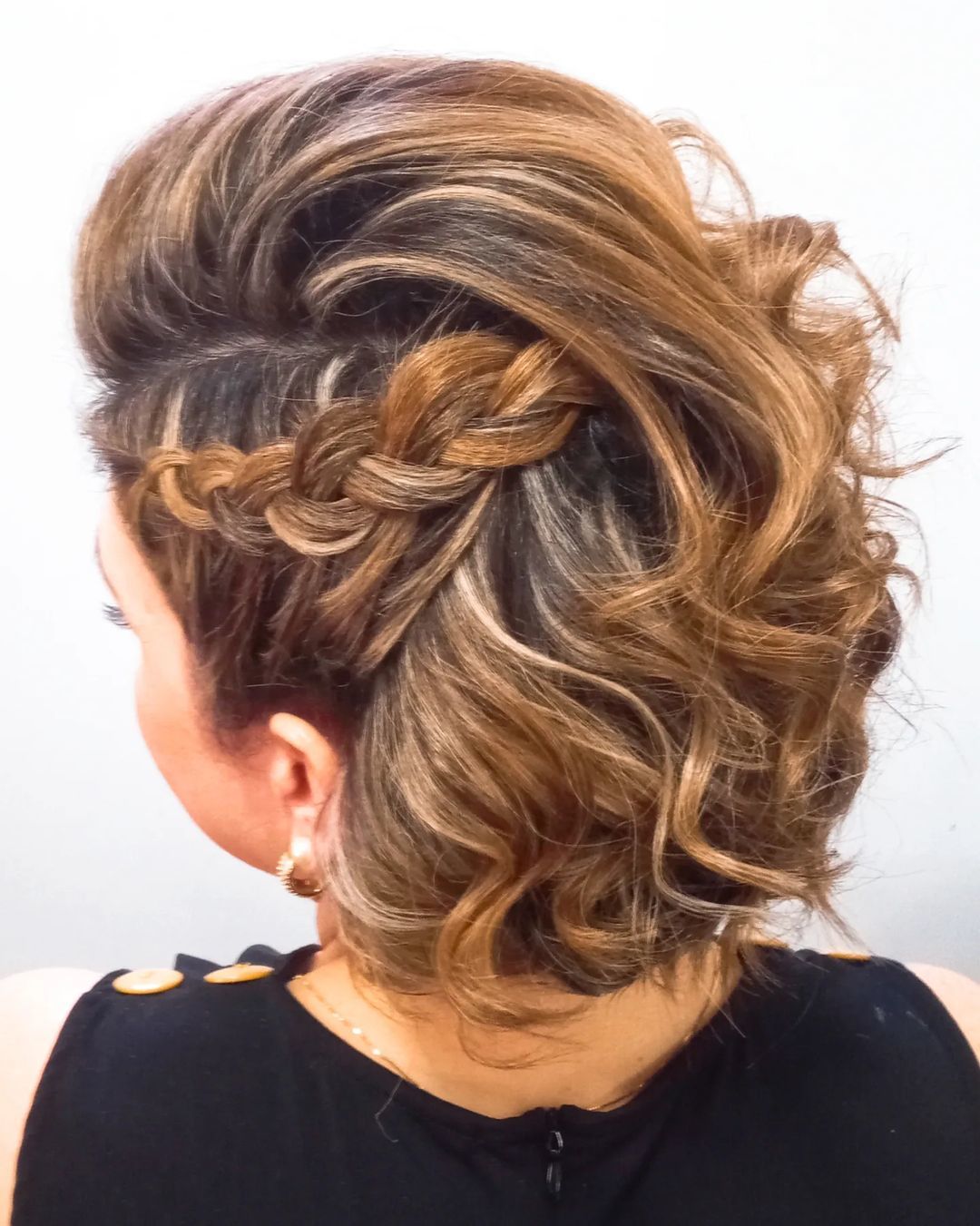 Penteados para casamento à noite com cabelo curto