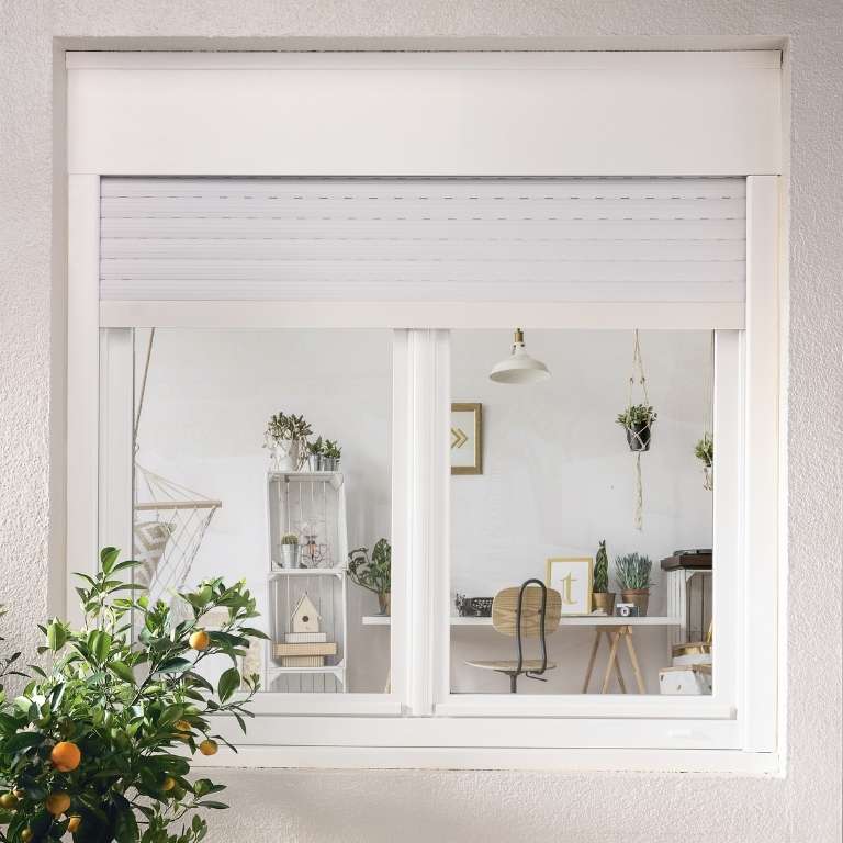 instalar persiana fora do vão da janela