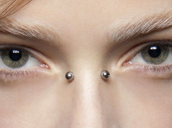 Piercing Entre Os Olhos Nome
