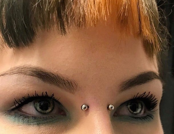 Guia Completo de Cuidados para Piercing Bridge