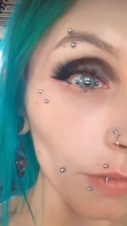 Microdermal vs. Piercing Tradicional: Qual a Melhor Opção?