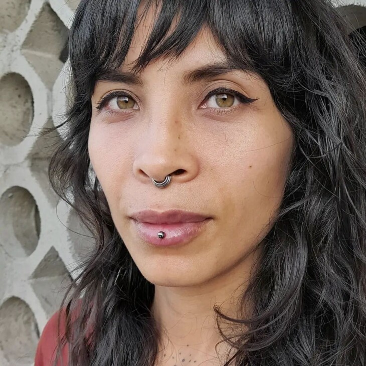 piercing na boca labret