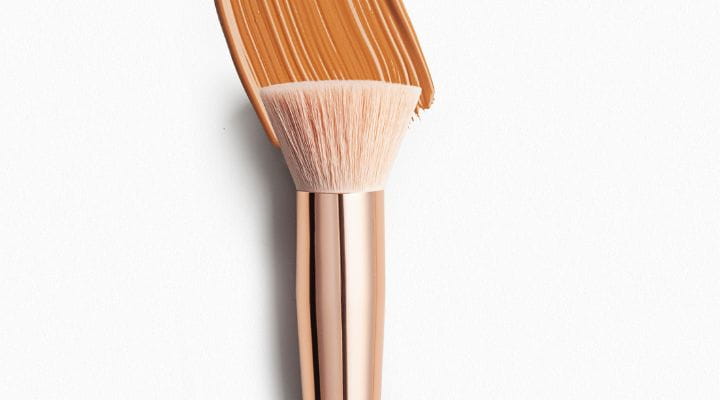 5 Dicas Essenciais para um Acabamento Impecável com Pincel Kabuki