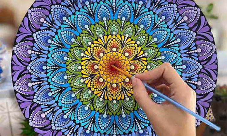 Cursos Gratuitos de Mandala em Pontilhismo: Onde Aprender Online