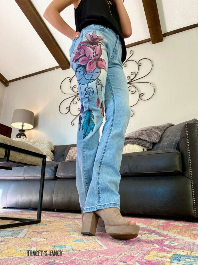 Pintura à Mão Livre em Jeans: Dicas para Iniciantes e Avançados