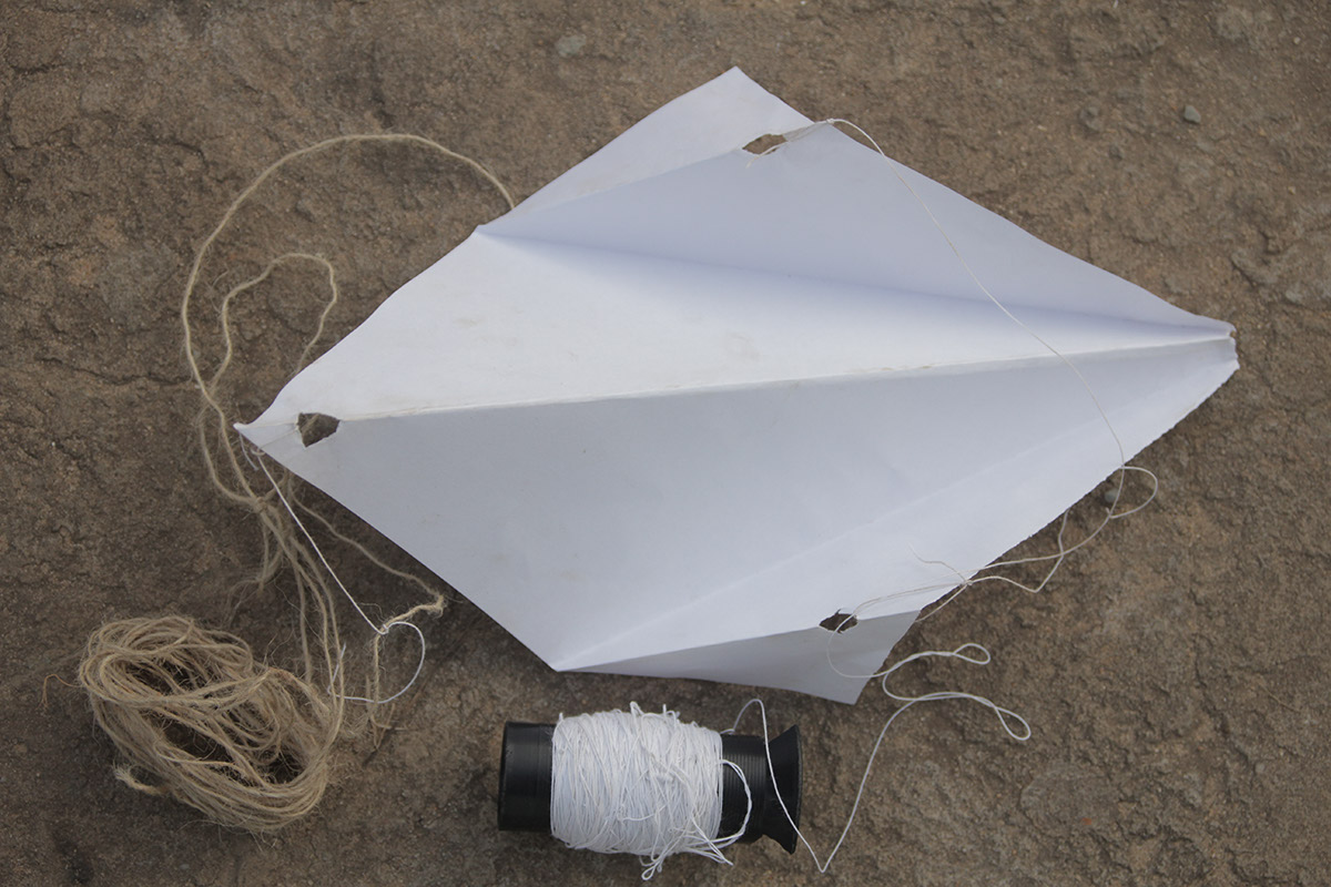 como fazer pipa de papel caseira