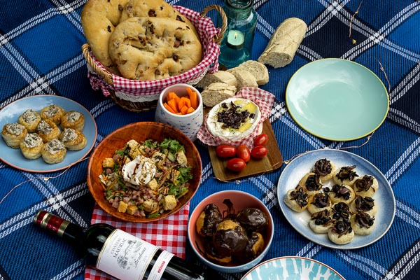 Como Montar a Cesta de Piquenique Perfeita: Checklist Essencial