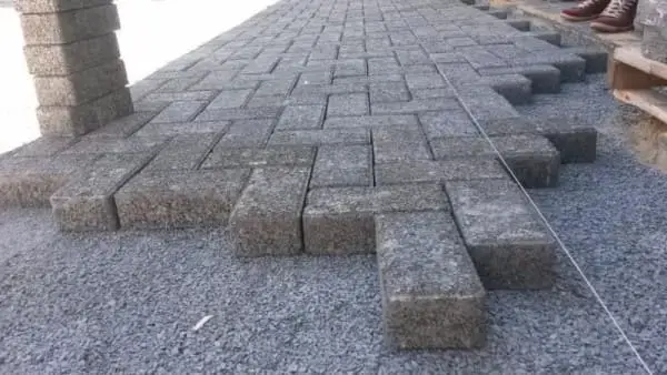 Piso Drenante para Garagem: Modelos e Espessuras Ideais