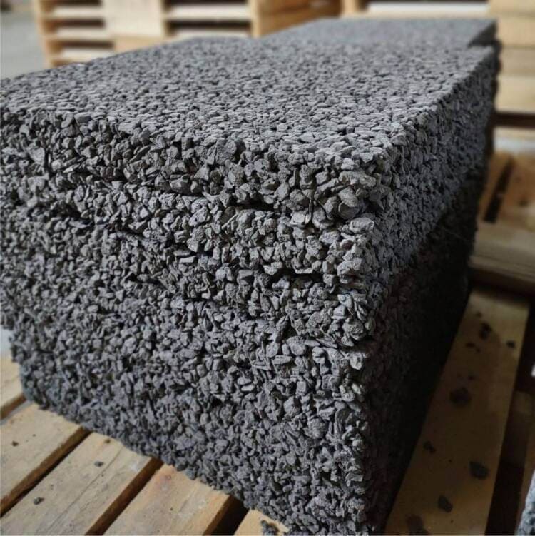 Piso Drenante vs. Piso Tradicional: Qual a Melhor Escolha para Seu Quintal?