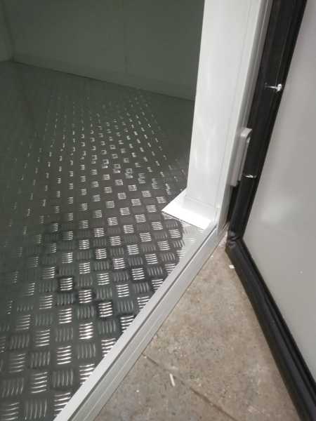 instalação de piso para câmara de estocagem