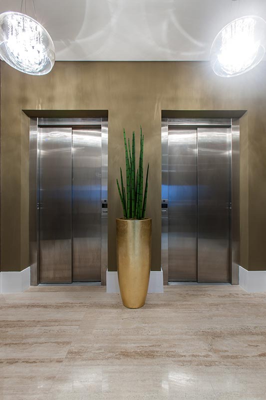 durabilidade e estética em pisos para elevadores