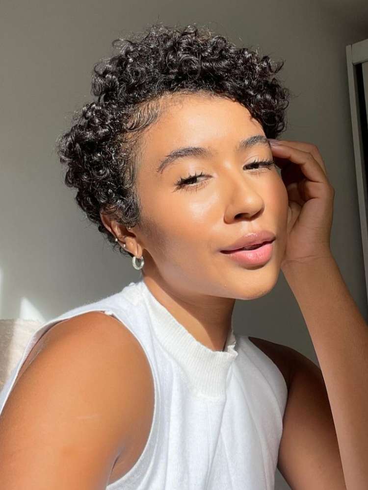 Corte a Seco para Cabelos Cacheados: Por Que é a Melhor Opção para Seu Pixie?