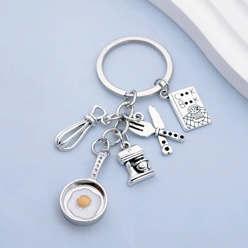 porta-chaves com talheres velhos