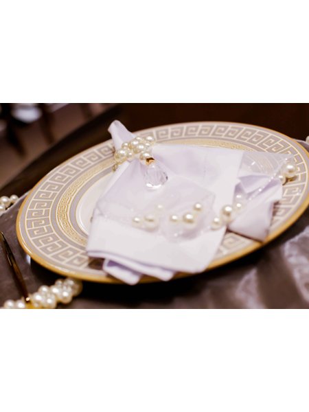 Inspirações de Mesa Posta com Porta-Guardanapos de Pérolas: Elegância em Cada Detalhe