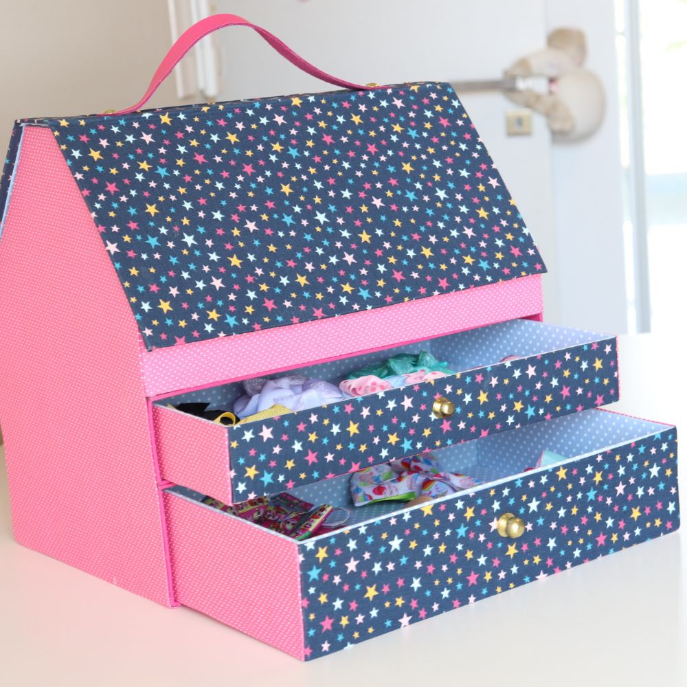 Porta Laços Personalizado: Ideias Criativas para o Quarto da Sua Filha