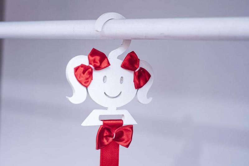 DIY: Como Fazer um Porta Laços e Tiaras Simples e Barato