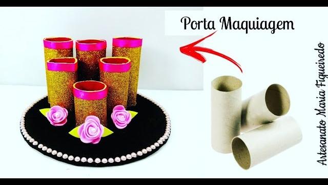 porta-maquiagem com rolo de papelão