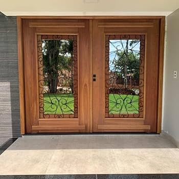 Portas Duplas de Madeira: Elegância e Funcionalidade para Sua Entrada