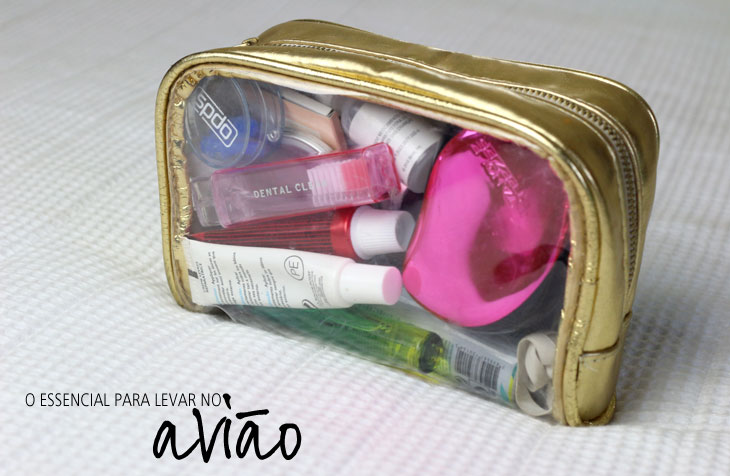 Como Montar uma Necessaire de Viagem Inteligente para Voos Longos