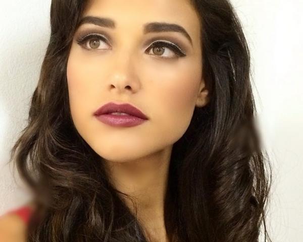 Acabamentos de Batom: Mate vs. Hidratante para Morenas