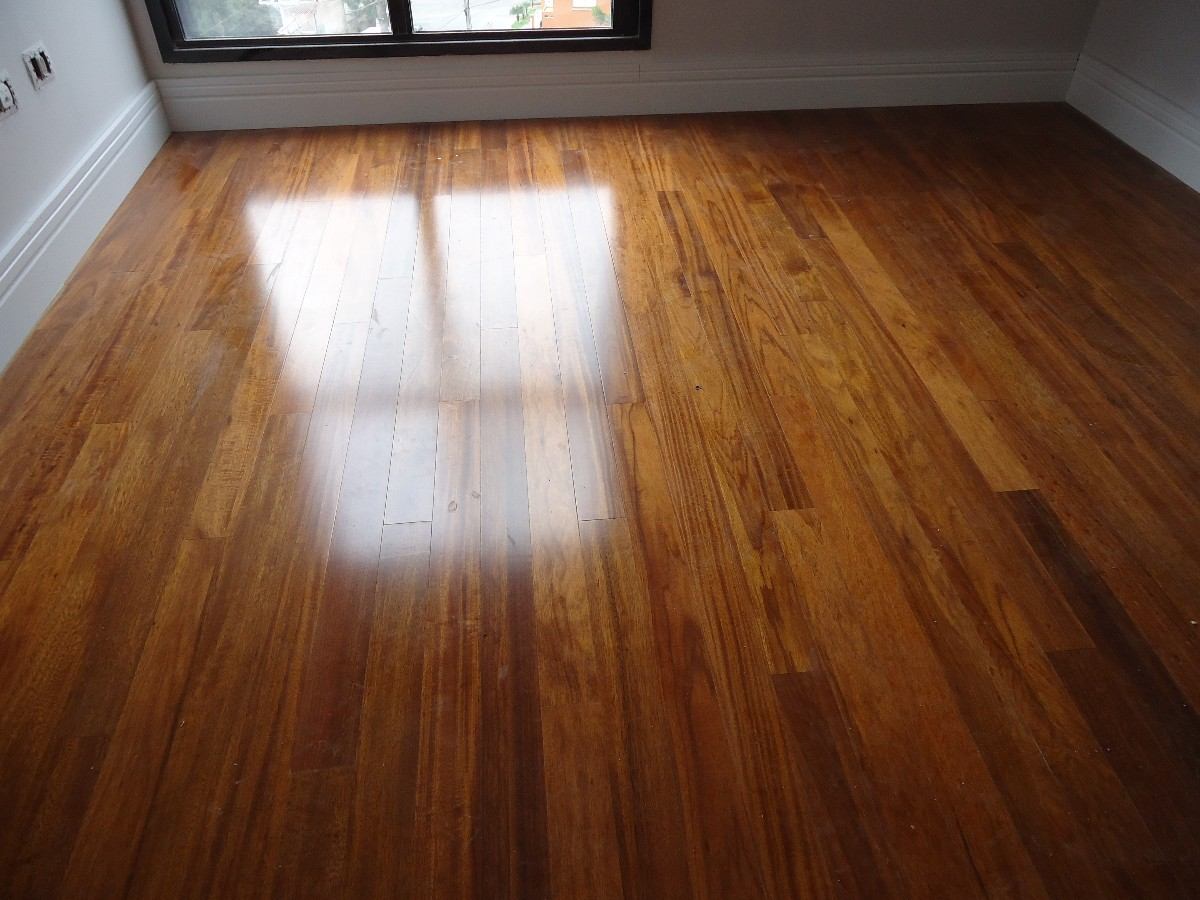 manutenção assoalho madeira verniz sinteco