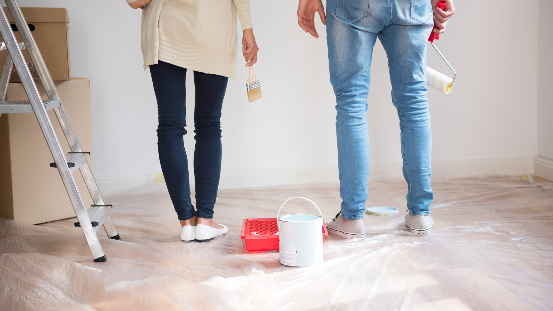 qual a melhor ferramenta para aplicar tinta em parede