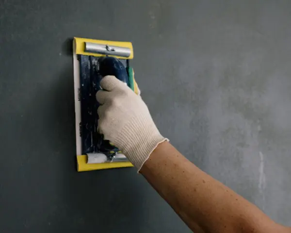 Massa Corrida 25kg vs. 5kg: Qual o Melhor para Seu Projeto?