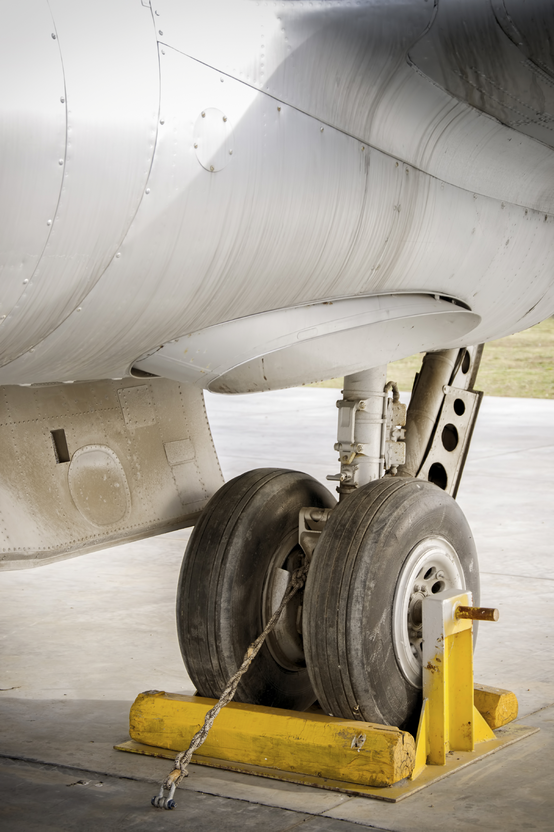 Por Que Pneus de Avião São Inflados com Nitrogênio?