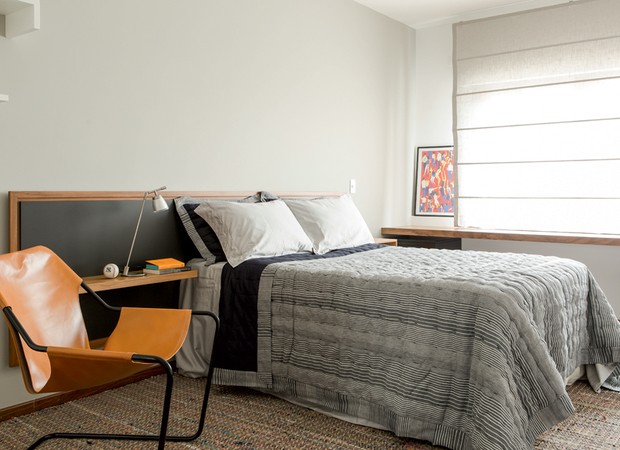 quarto de hospedes com escritorio integrado