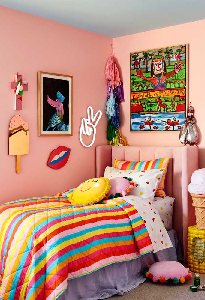 Papel de parede ou pintura setorizada: qual a melhor opção para o quarto de menina?