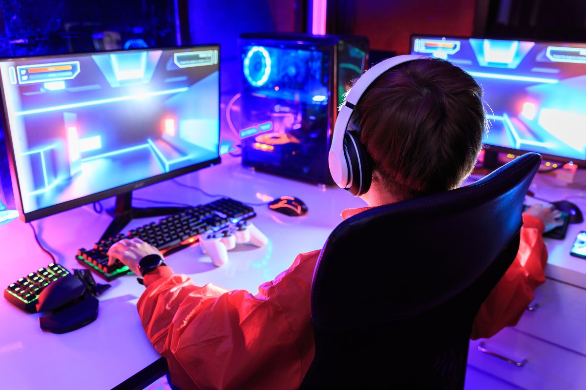 quarto gamer pequeno
