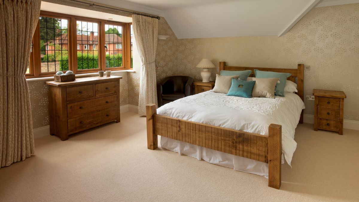 combinação rústico e moderno em quartos