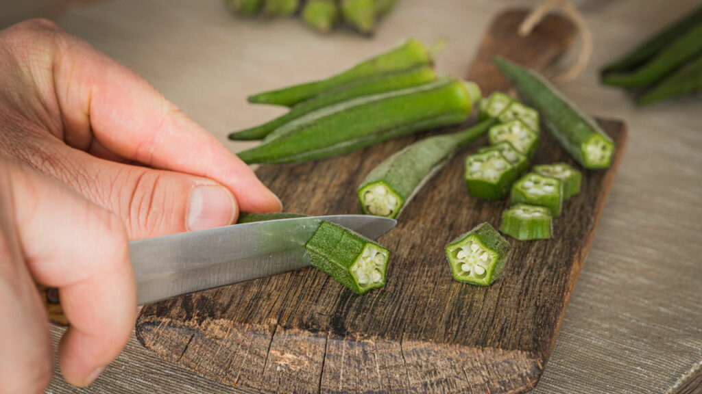 Quiabo Cozido vs. Quiabo Frito: Qual o Melhor para o Intestino?