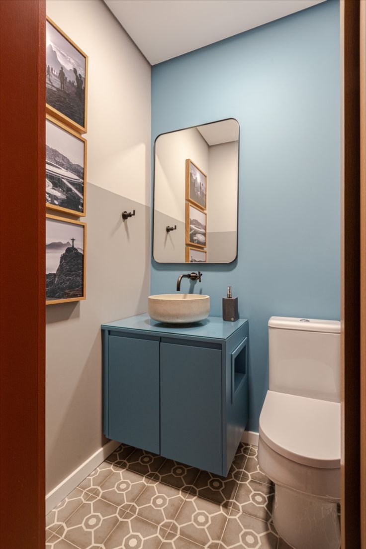 ideias de banheiro com porcelanato que imita ladrilho hidráulico