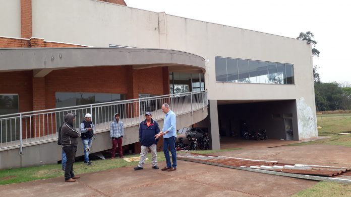 reforma de centro de convencoes