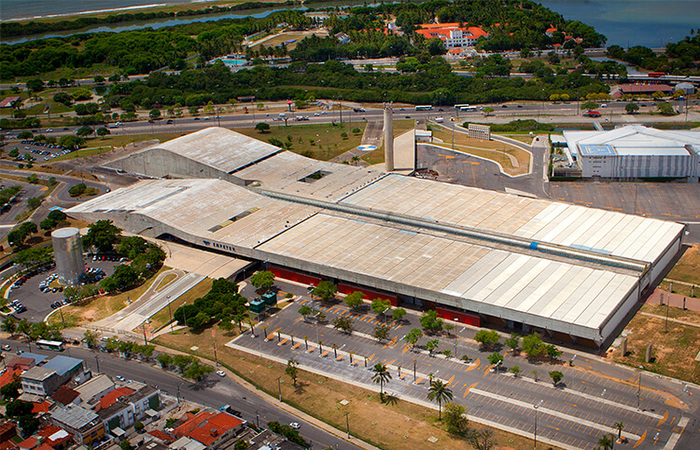 Sustentabilidade em Centros de Convenções: Guia para Certificação LEED e BREEAM