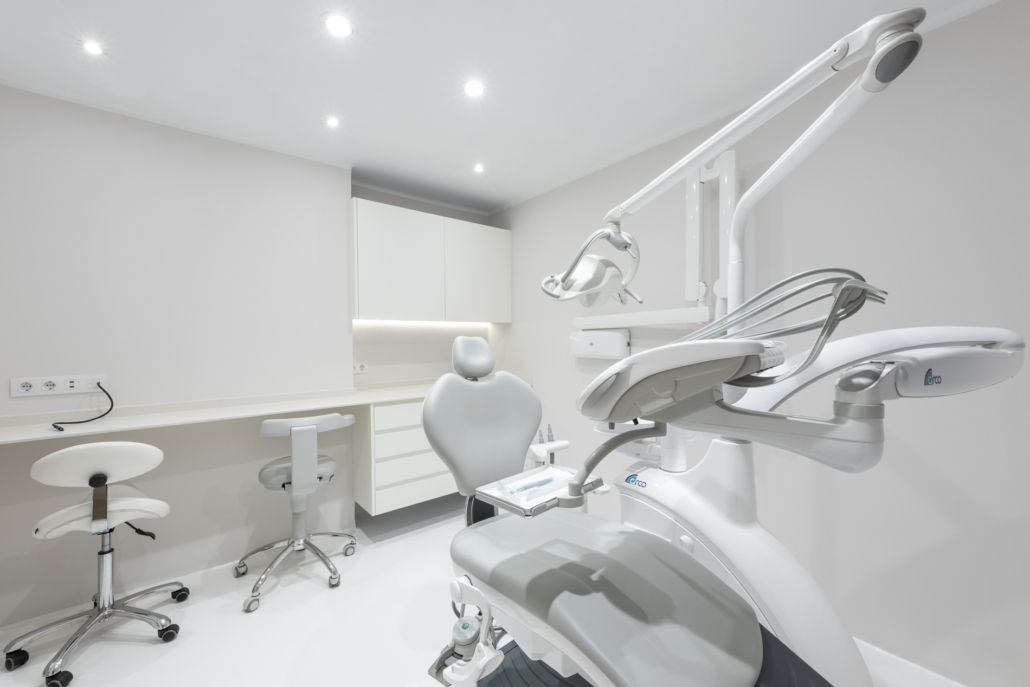 custo médio consultório dentista 2025