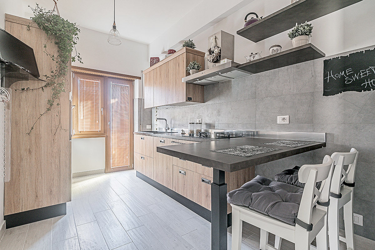 reforma de cozinha americana com balcao e banquetas altas