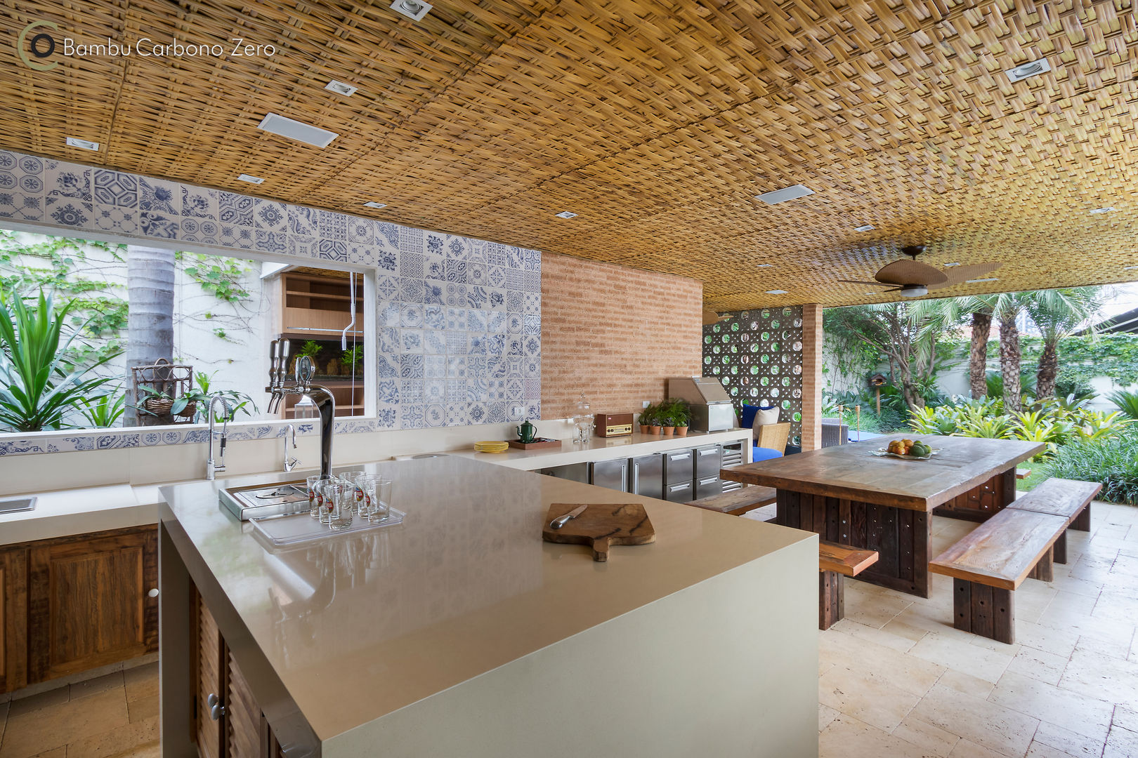 ideias de banheiro com revestimento de bambu