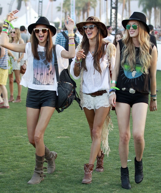 estilo boho chic com chapéu fedora