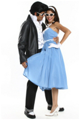 Acessórios icônicos dos anos 60 para complementar seu visual