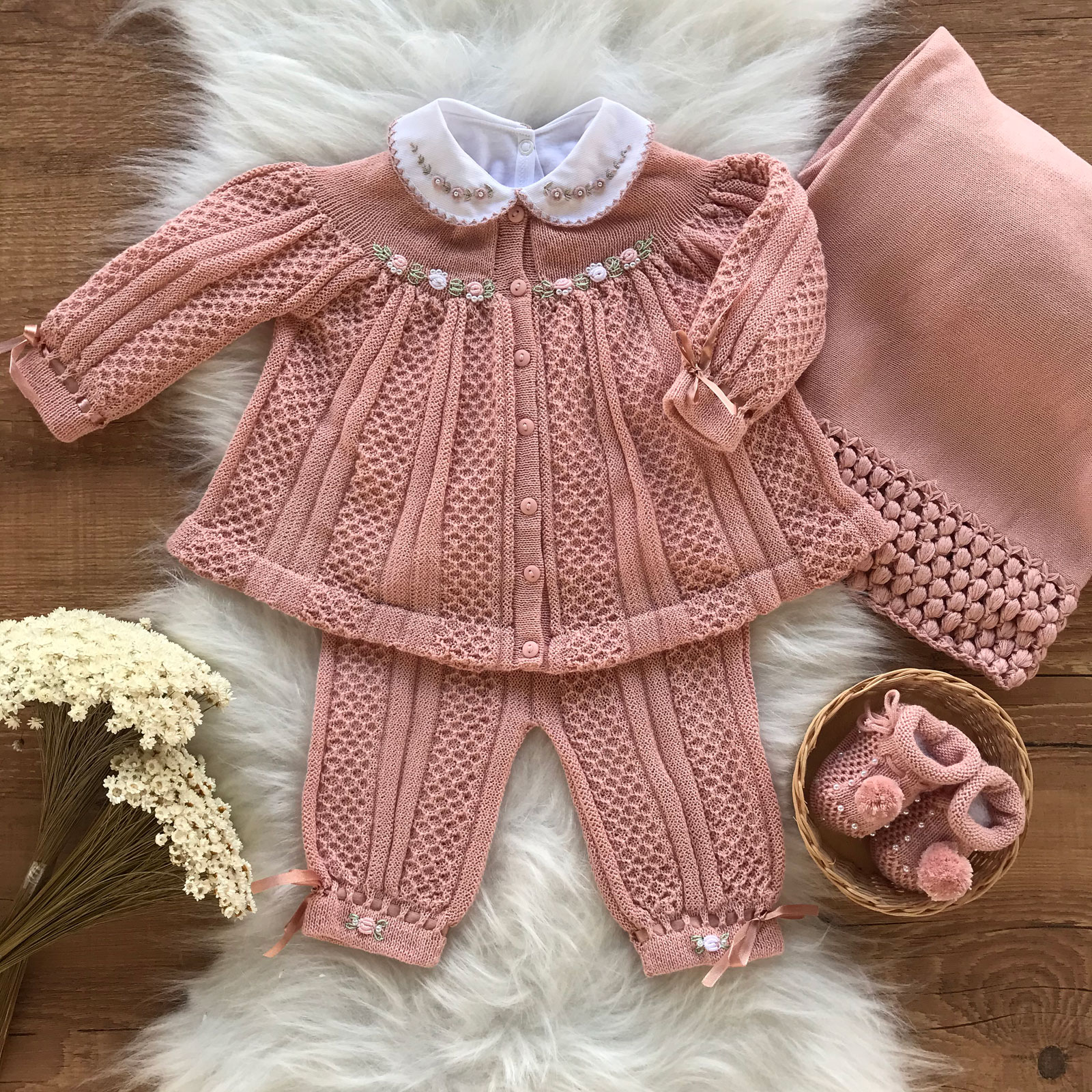 Top 5 Lojas Online para Comprar Saída de Maternidade de Crochê Exclusiva