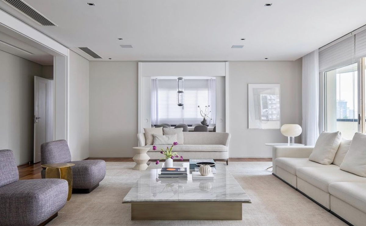 sala de estar com cores neutras