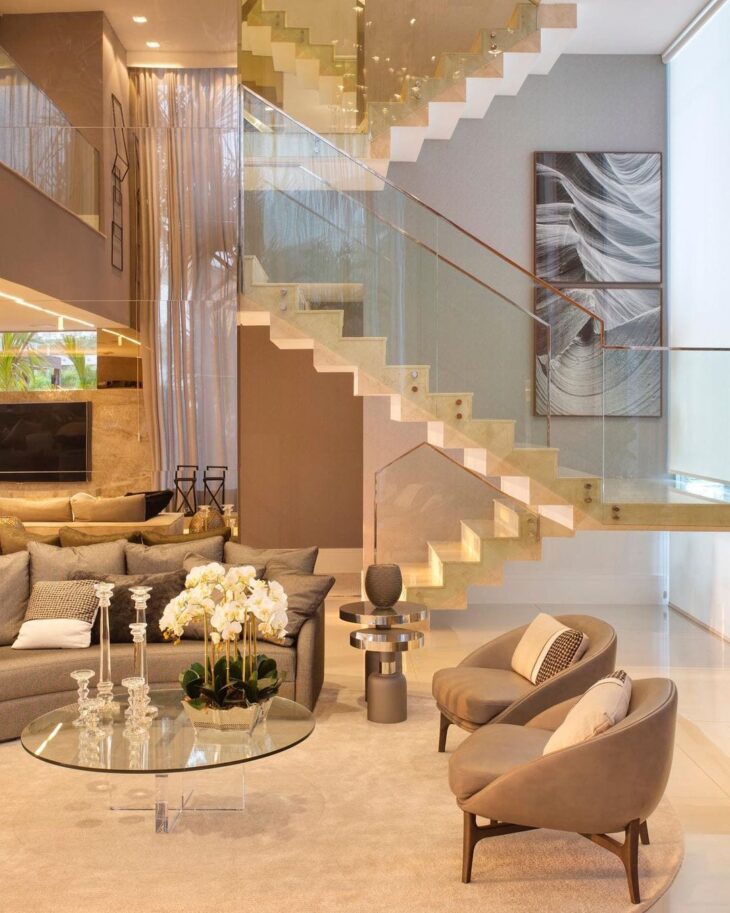 Como Escolher o Tipo de Escada Ideal para sua Sala