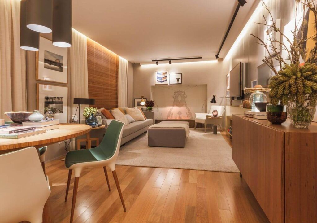 tendências de mobiliário para salas com piso de madeira