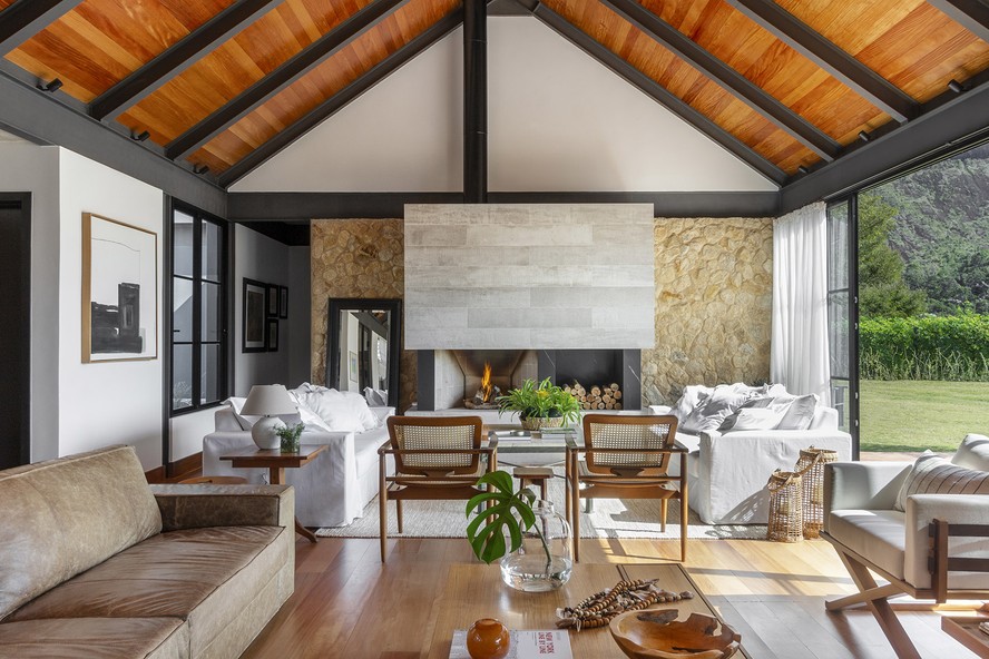 Como escolher a madeira ideal para móveis rústicos