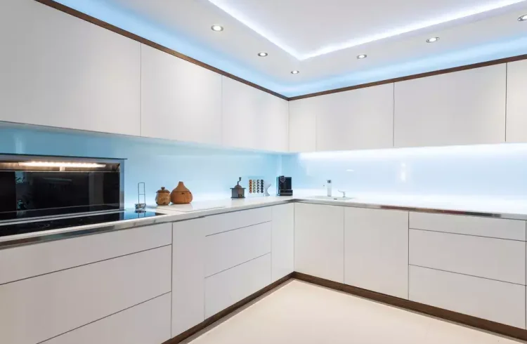 como instalar sanca de gesso em área úmida