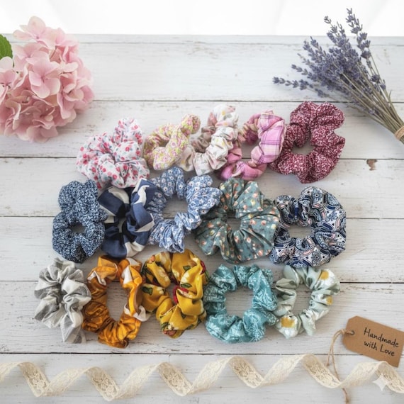 scrunchies de tecido