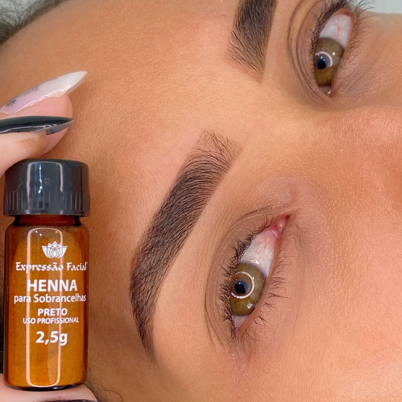 sobrancelha com henna
