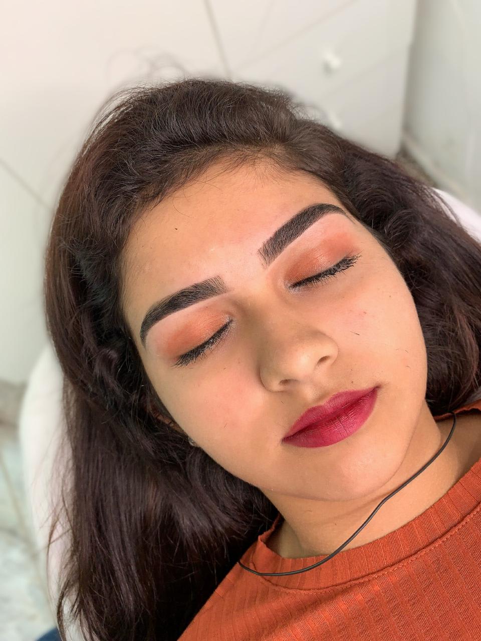 Cuidados essenciais para prolongar a duração da sua henna nas sobrancelhas